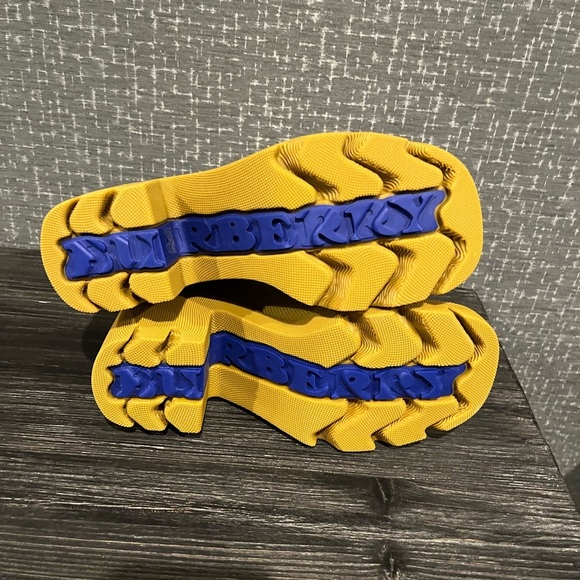 NIB Burberry Marsh ankle rain rubber sole heel boots Manilla yellow US 7 1/2 - Picture 9 of 12